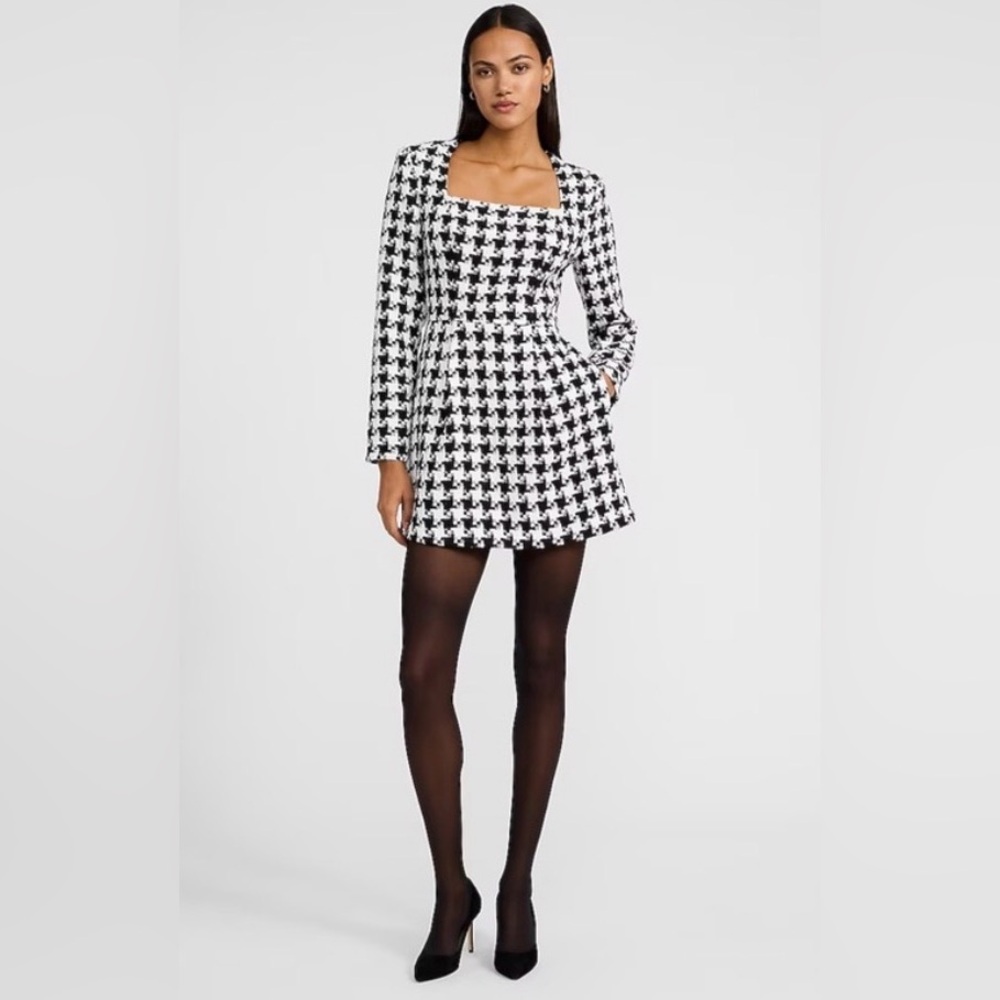 Express Black and White Houndstooth Long Sleeve Dress